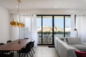 Modern 1BR Spacious Apartment with Terrace - Close to St Thomas Bay